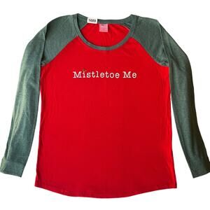 Jenni Women’s Long Sleeve T-shirt size M, Red & Gray, Mistletoe Me Christmas